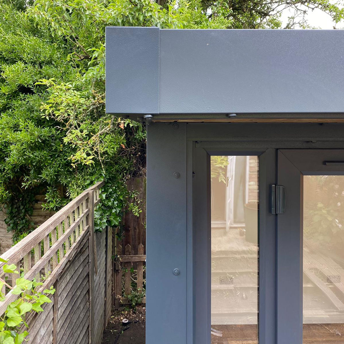 Garden room roof corner